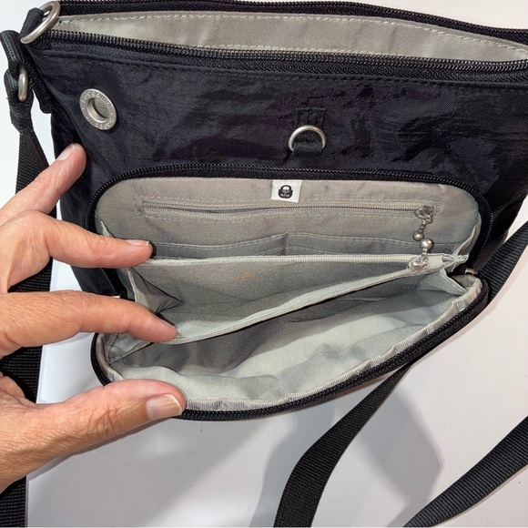 Baggallini Securtex Anti-theft Memento Crossbody Bag Black NWOT - Picture 3 of 8